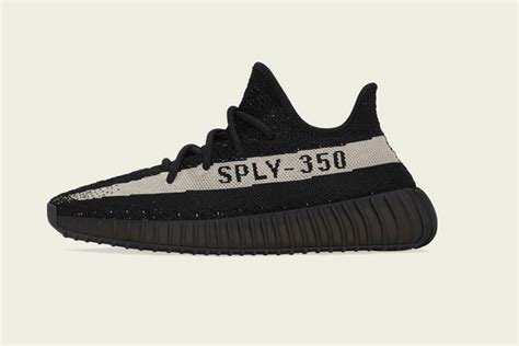 yeezy 350 core black white